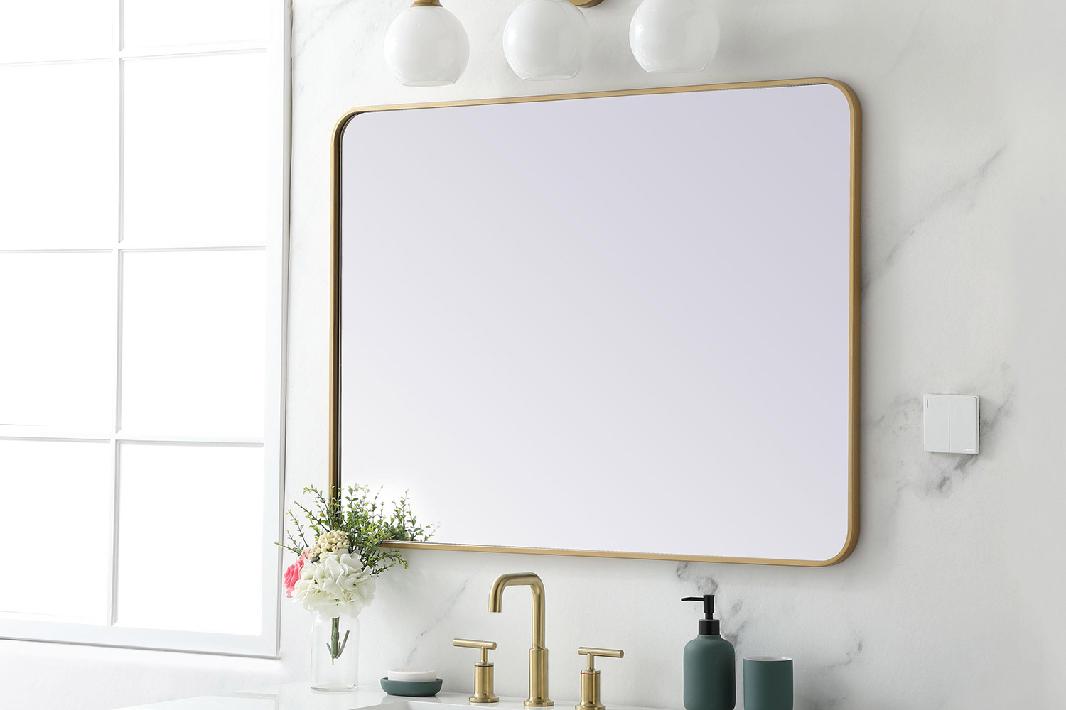 Elegant Wall Mirror - Brass, L 40" (MR803040BR)