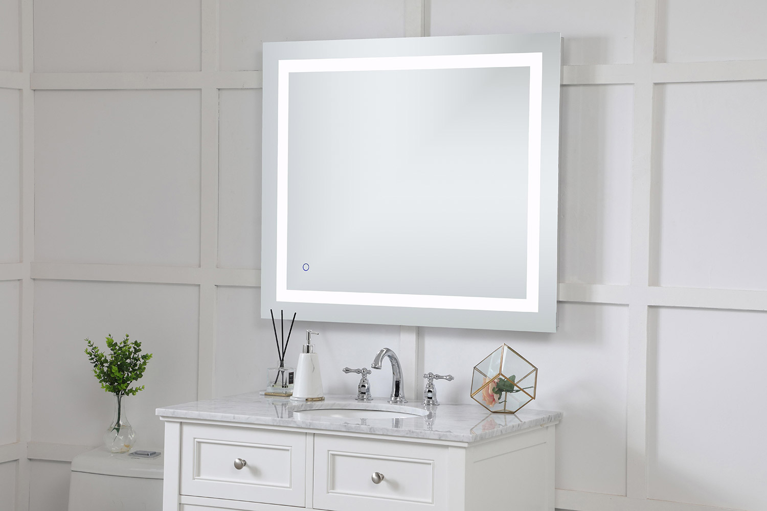 Elegant Wall Mirror - Clear, D 30", H 40" (MRE13040)