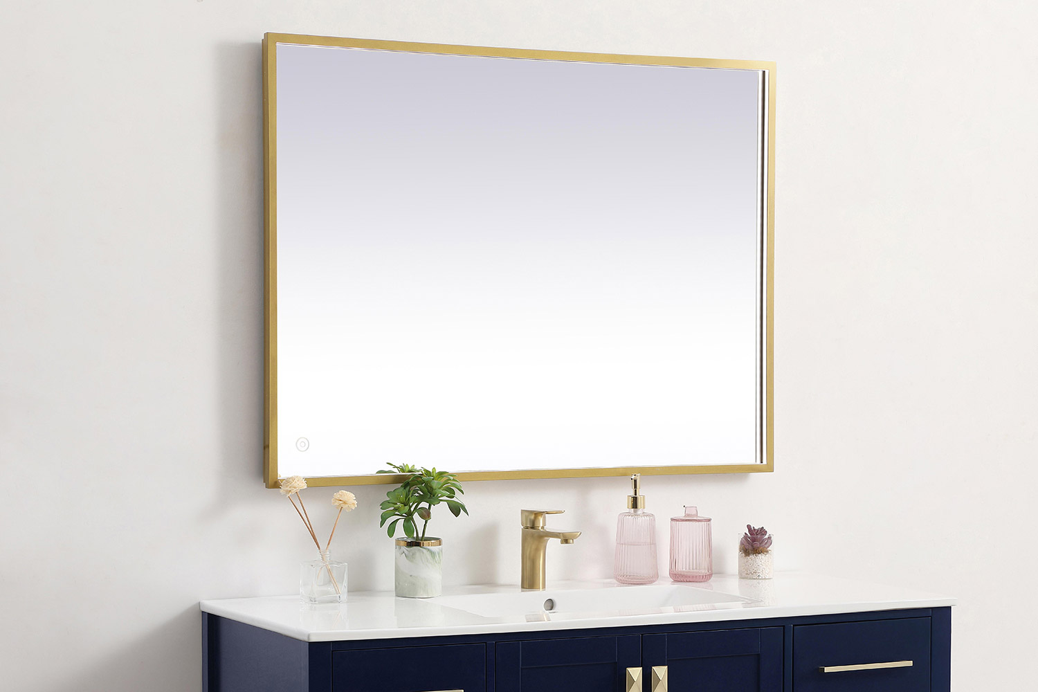 Elegant Wall Mirror - Brass, D 30", H 40" (MRE63040BR)