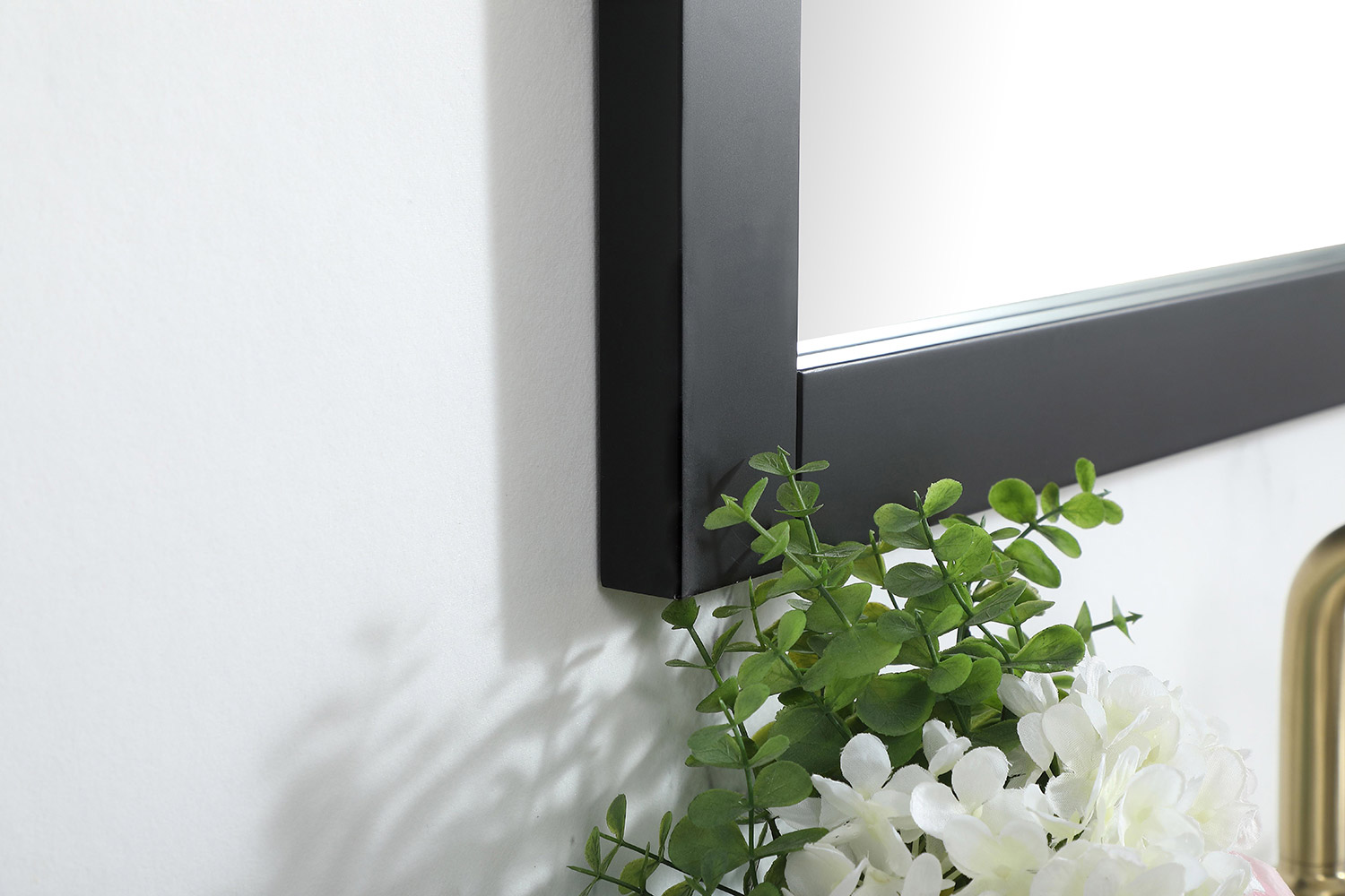 Elegant Wall Mirror - Black, D 24", H 32" (VM22432BK)