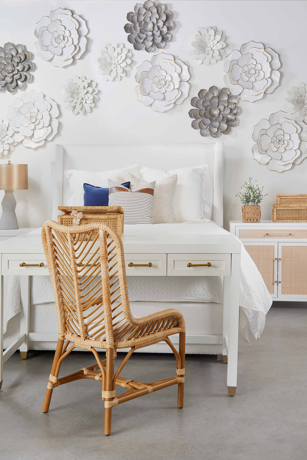 Essentials Balboa Queen Bed - LiveSmart Peyton Pearl and Natural Gray