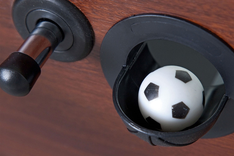 FaFurn - Game Time 55-Inch Foosball Table with 4 Soccer Balls