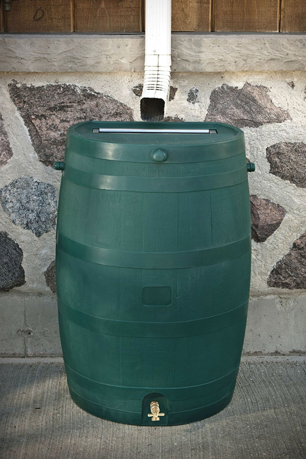 FaFurn - Green 50-Gallon Rain Barrel in Uv Resistant Plastic with Brass Spigot