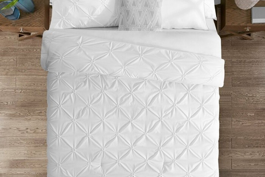 FaFurn All Season Pleated Hypoallergenic Microfiber Reversible 3 Piece Comforter Set - White, King Size
