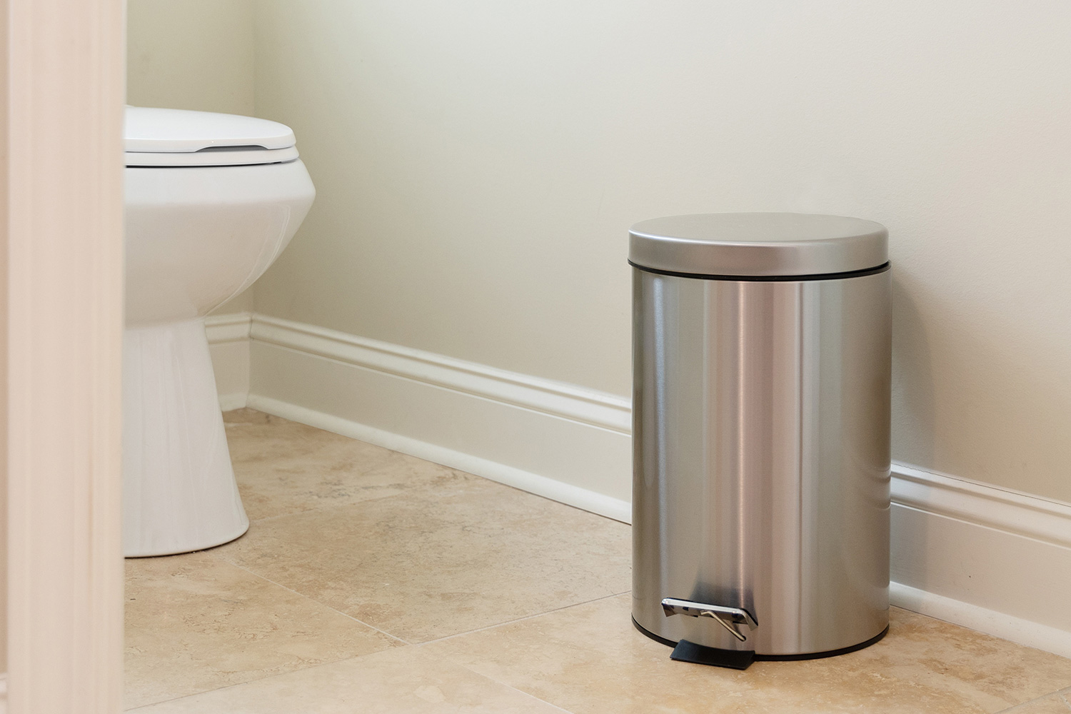 BLNK Round Stainless Steel Fingerprint Resistant Soft Close Step Trash Can -3.2 Gallons (12L) - 3.2 Gall