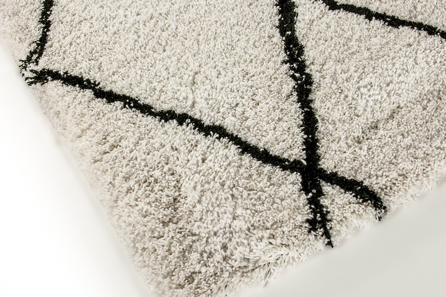 BLNK Roxy Shag Style Diamond Trellis Area Rug - Ivory, 5'W x 7'L
