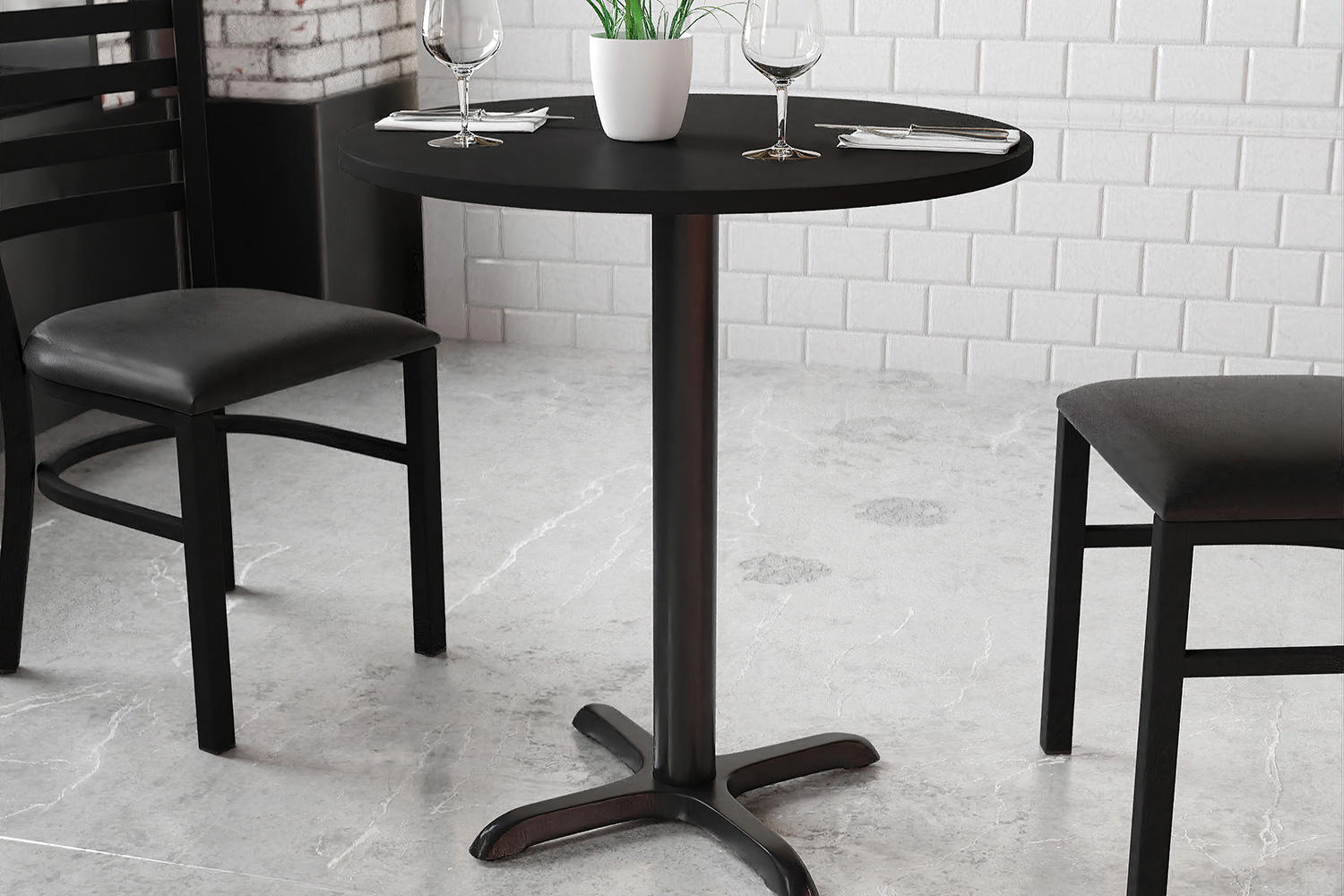 BLNK - Round Table with 22'' x 22'' Base