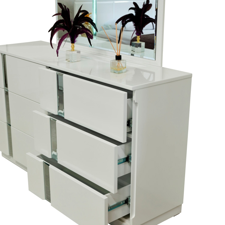 Furnia - Sienna Dresser with Mirror in White