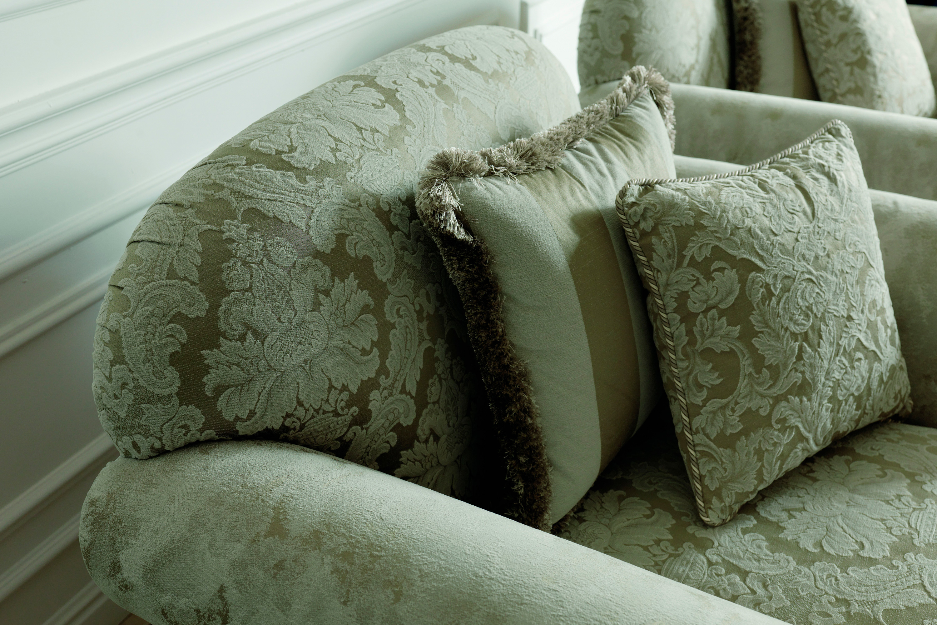 Giorgio Casa - Giulietta e Romeo S241-K129-K130-K131 Armchair