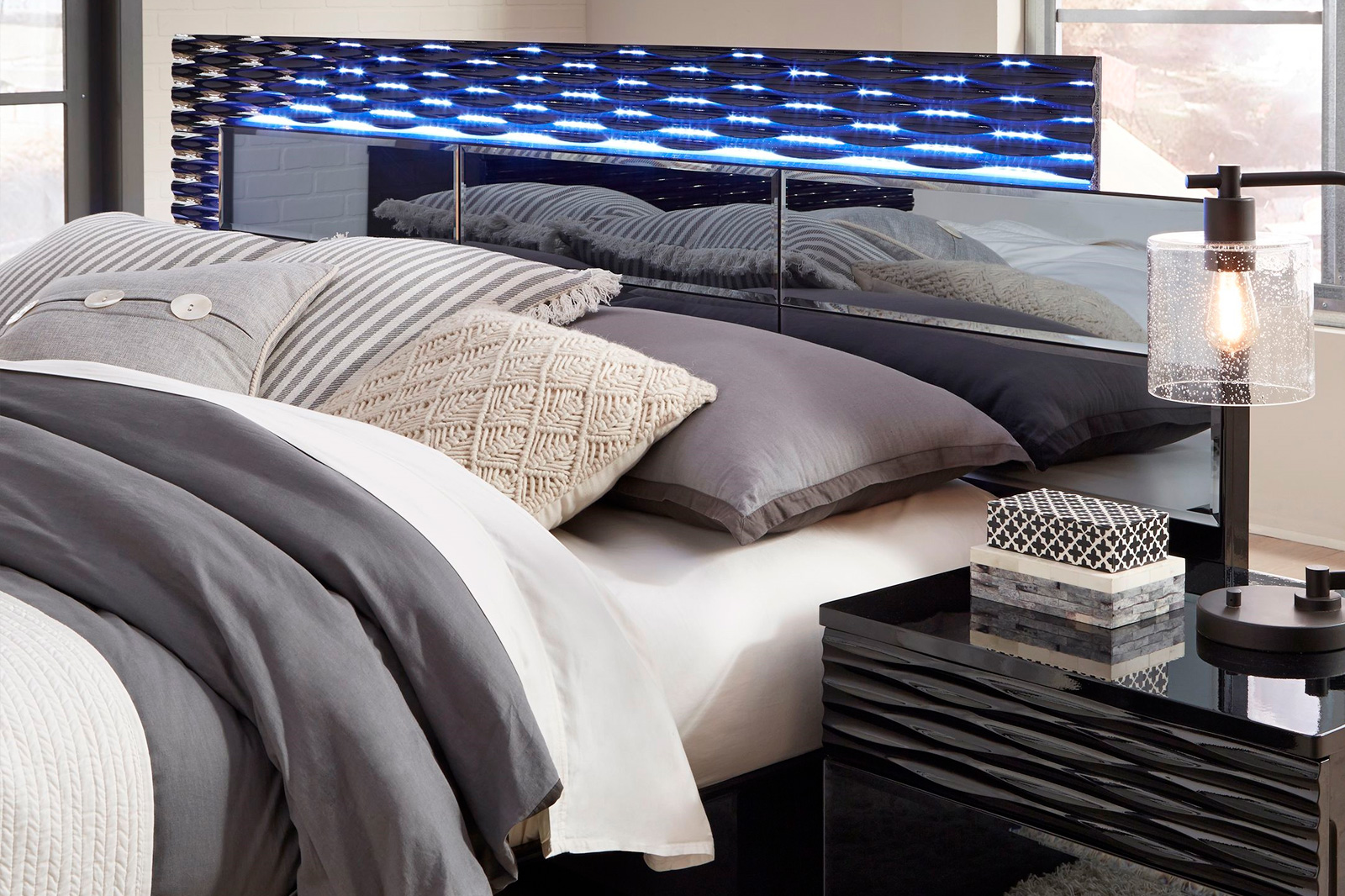 GF Manhattan Bed