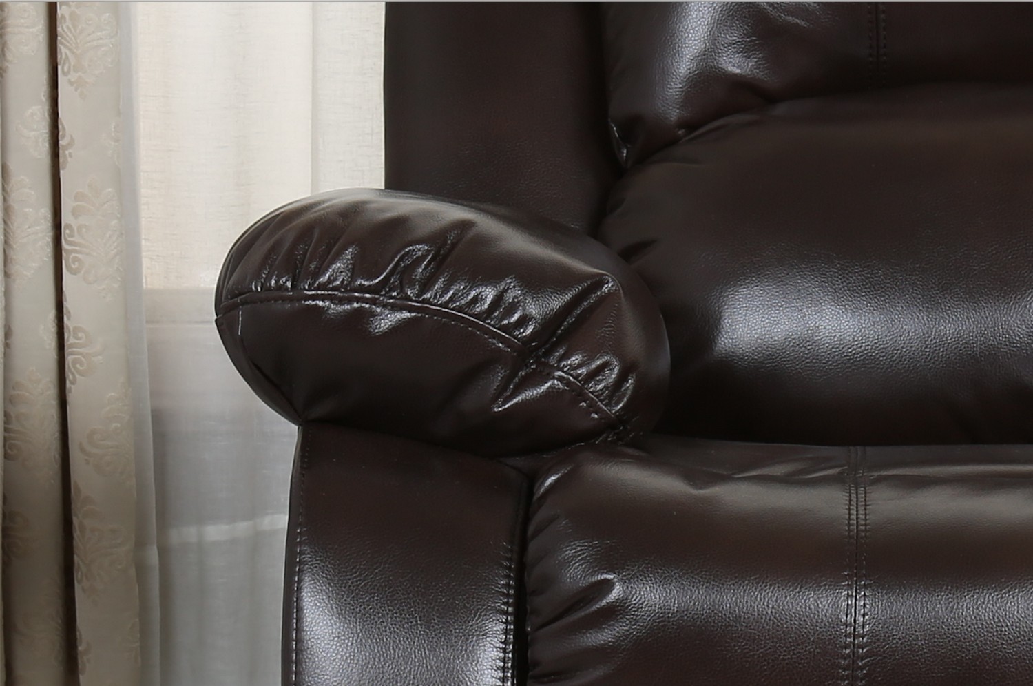 GUF - 9393 Armchair in Brown, Leather Air