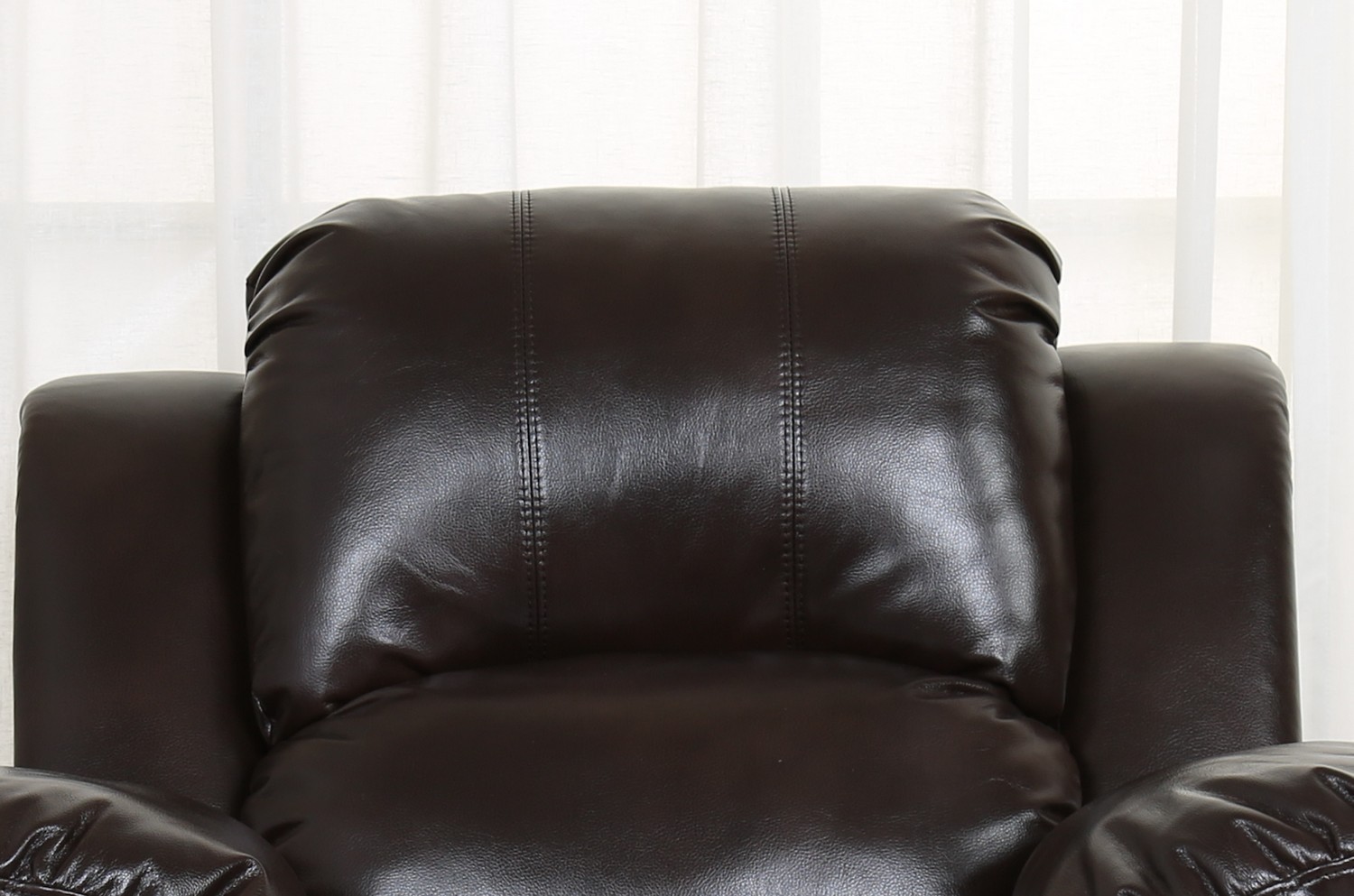 GUF - 9393 Armchair in Brown, Leather Air