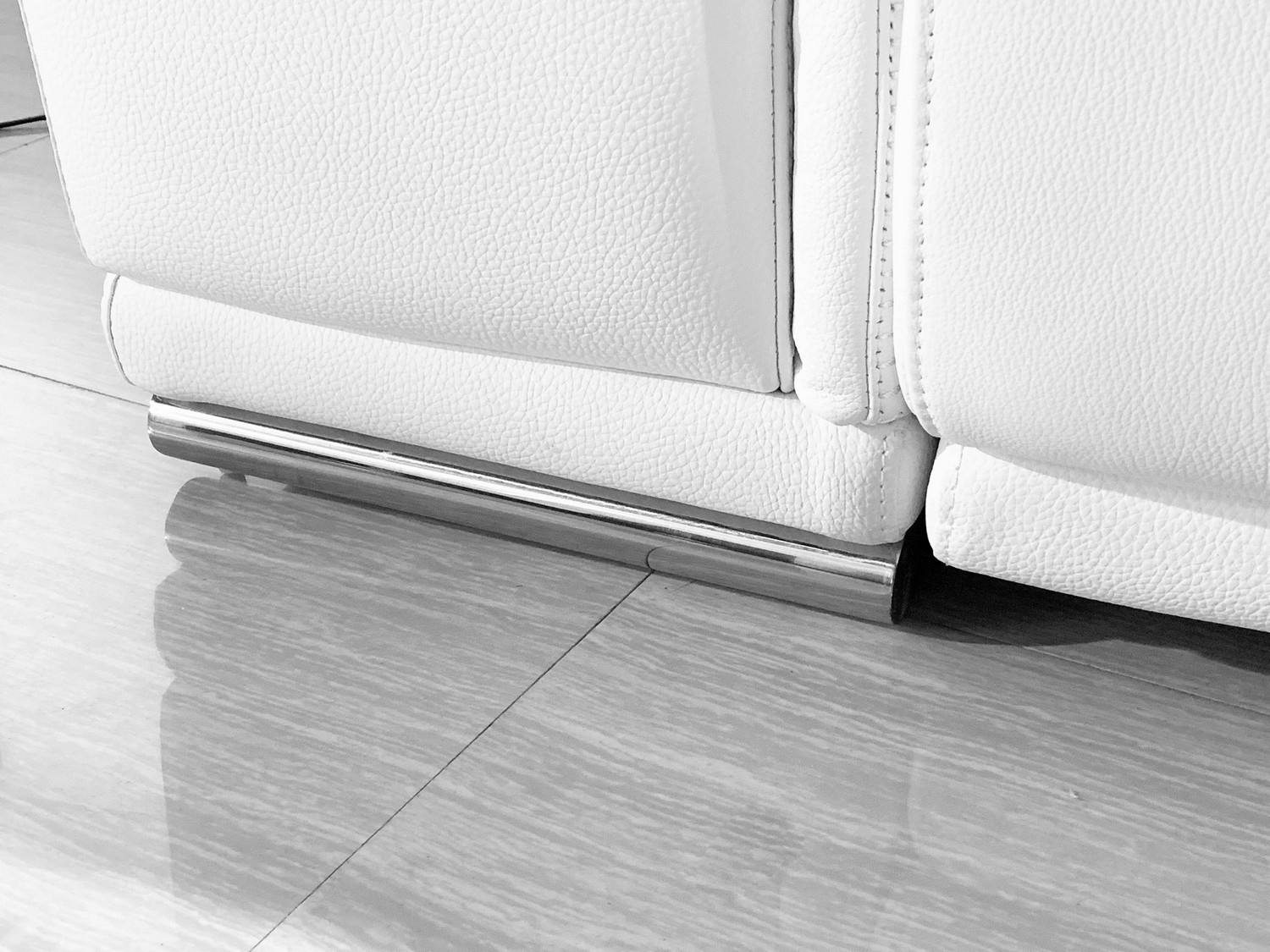 GUF 9762 3 Power Reclining 6pc Sectional with 1 Console - White, Genuine Italian Leather