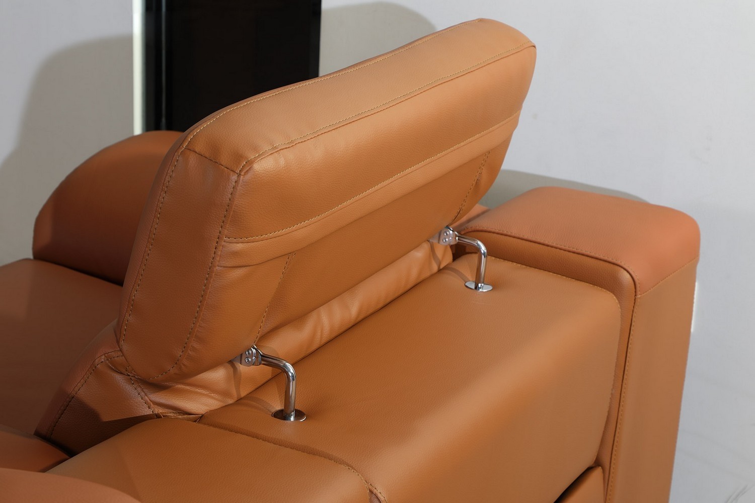 GUF 9762 3 Power Reclining 8pc Sectional with 2 Consoles - Camel, Genuine Italian Leather