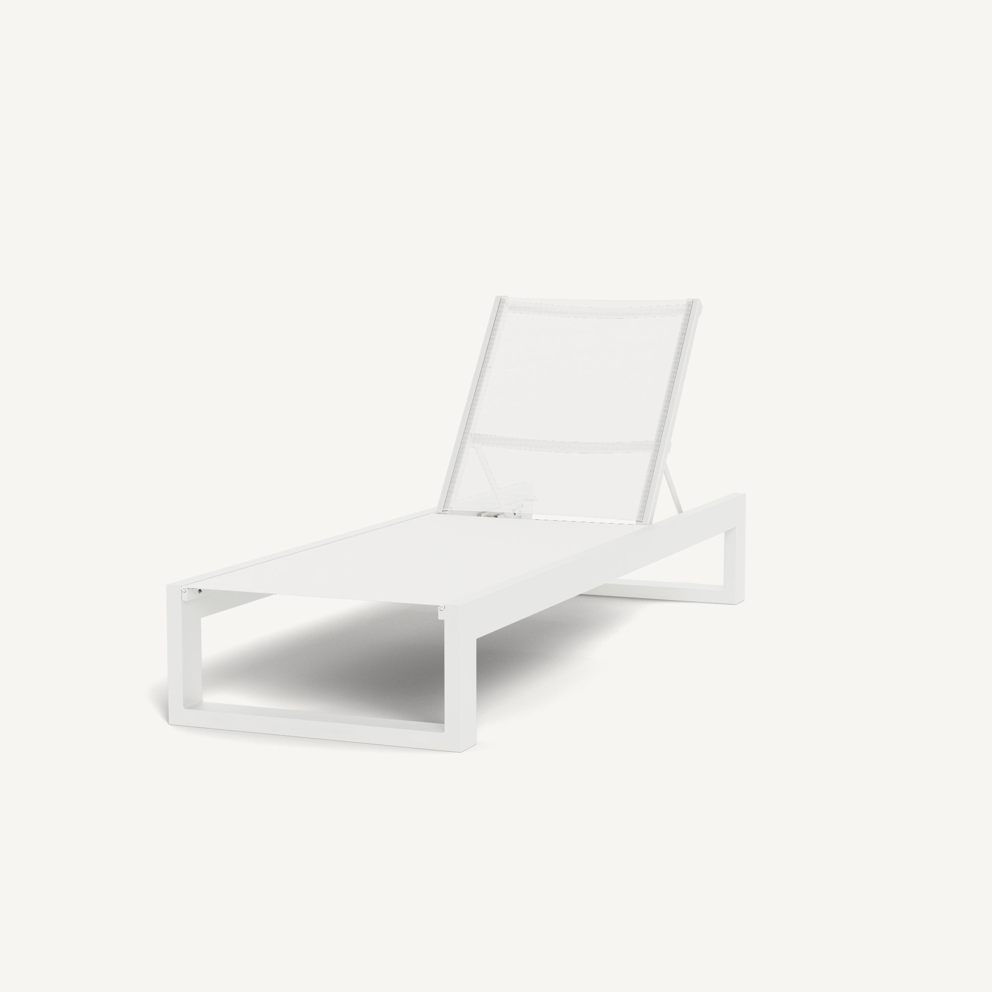 Harbour Hampton Sun Lounge - Aluminum White / Batyline White