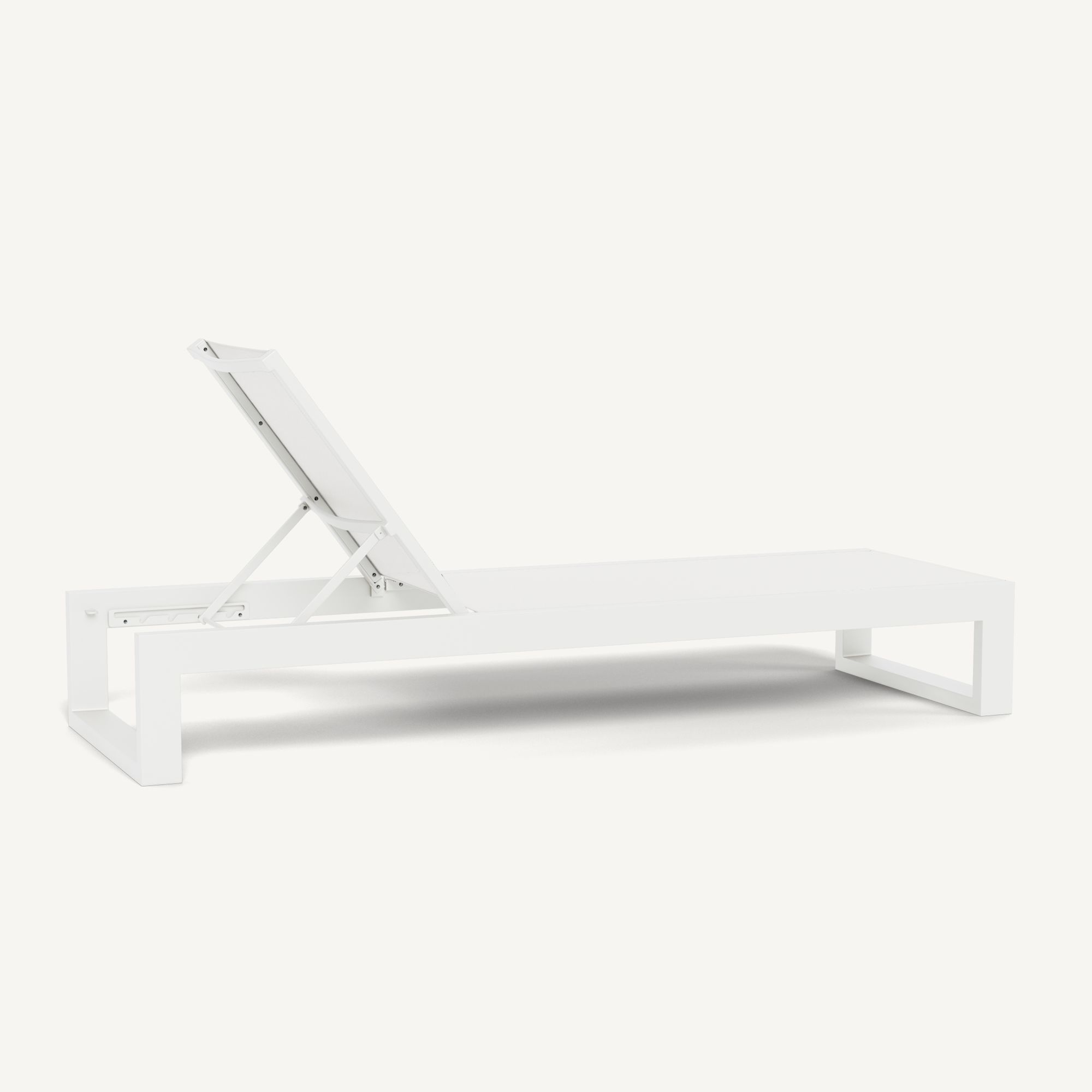 Harbour Hampton Sun Lounge - Aluminum White / Batyline White
