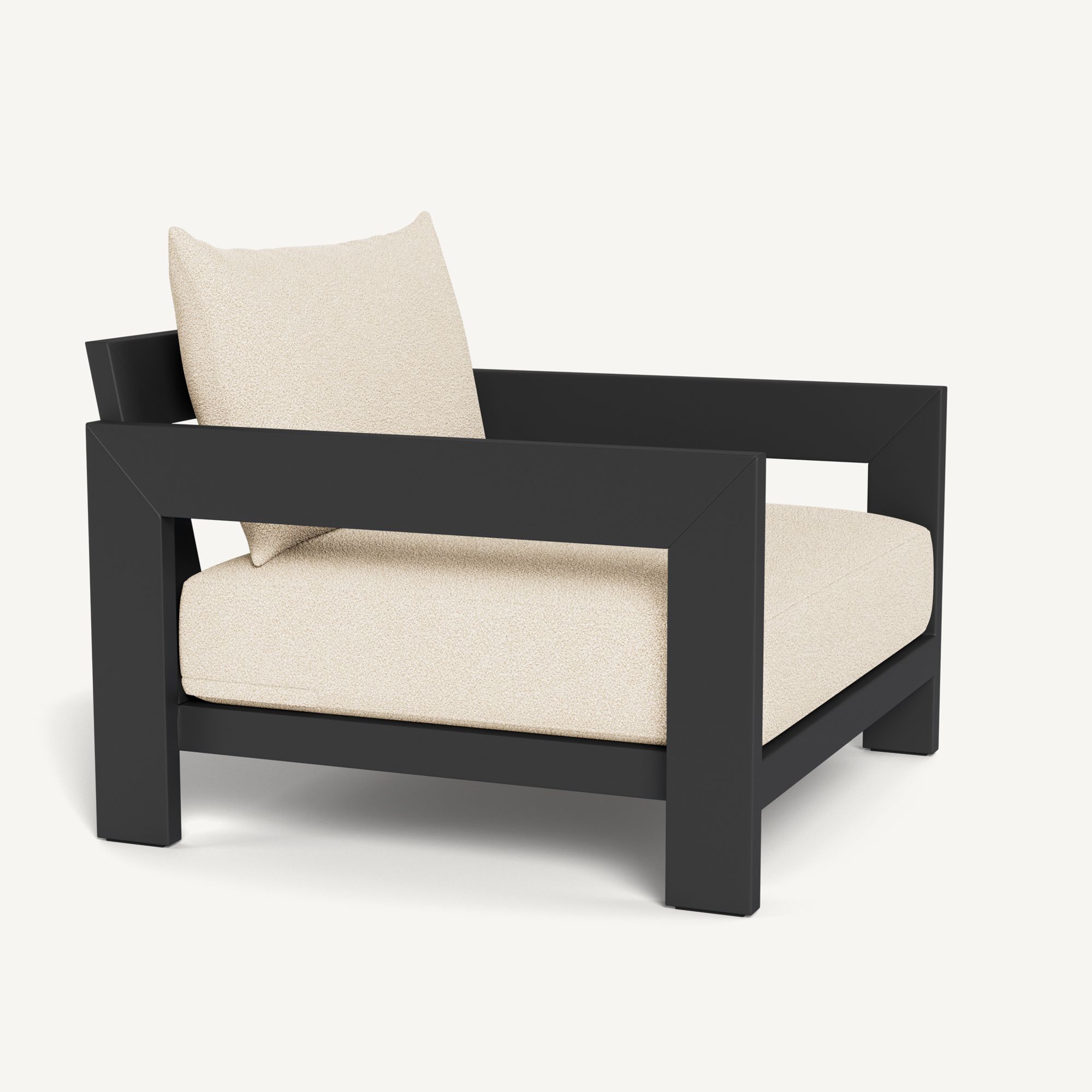 Harbour Hampton Lounge Chair - Aluminum Asteroid / Riviera Sand / Batyline Silver