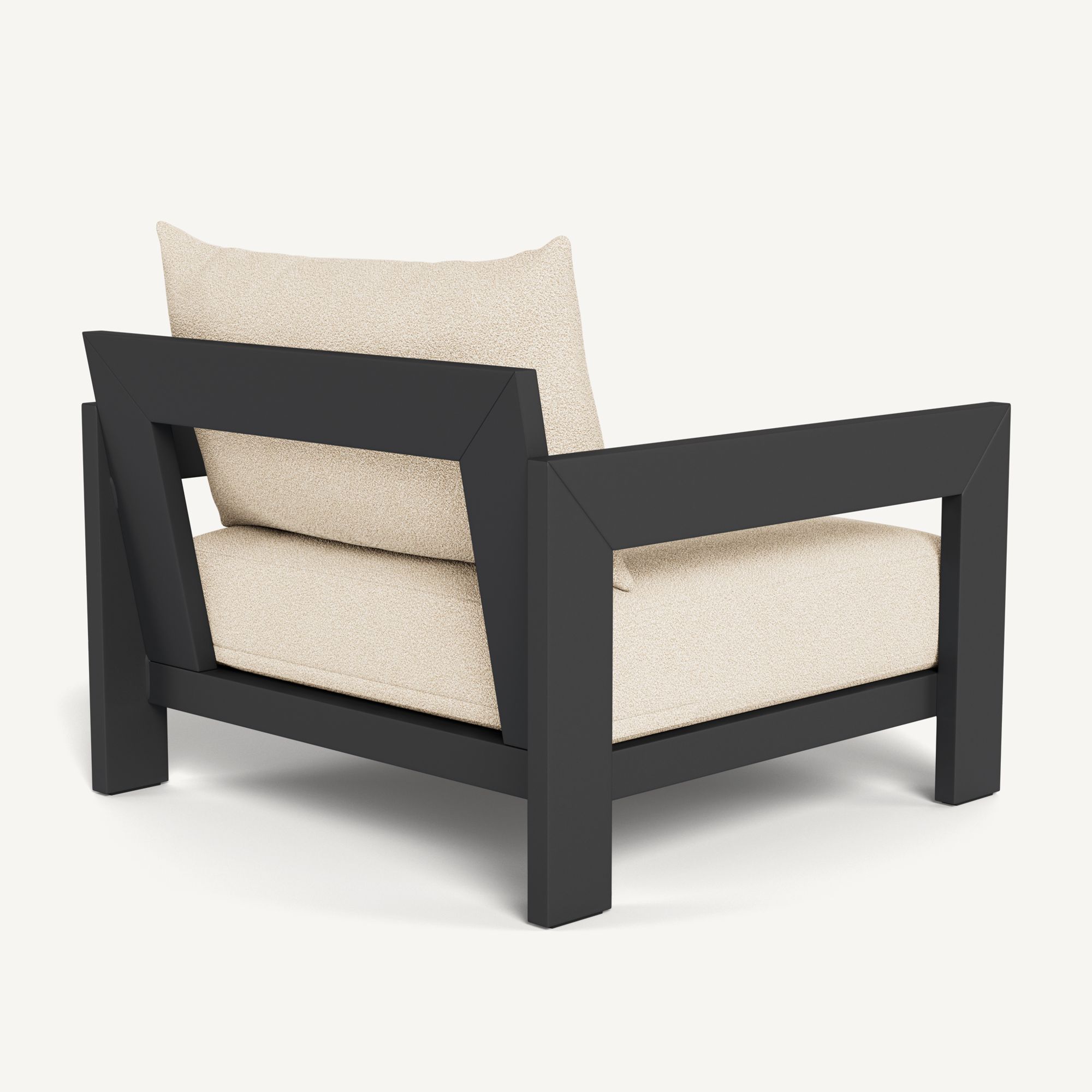Harbour Hampton Lounge Chair - Aluminum Asteroid / Riviera Sand / Batyline Silver