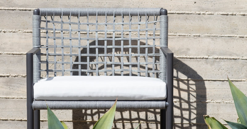 Harbour Loop Stacking Sun Lounge in Aluminum Asteroid / Batyline Silver