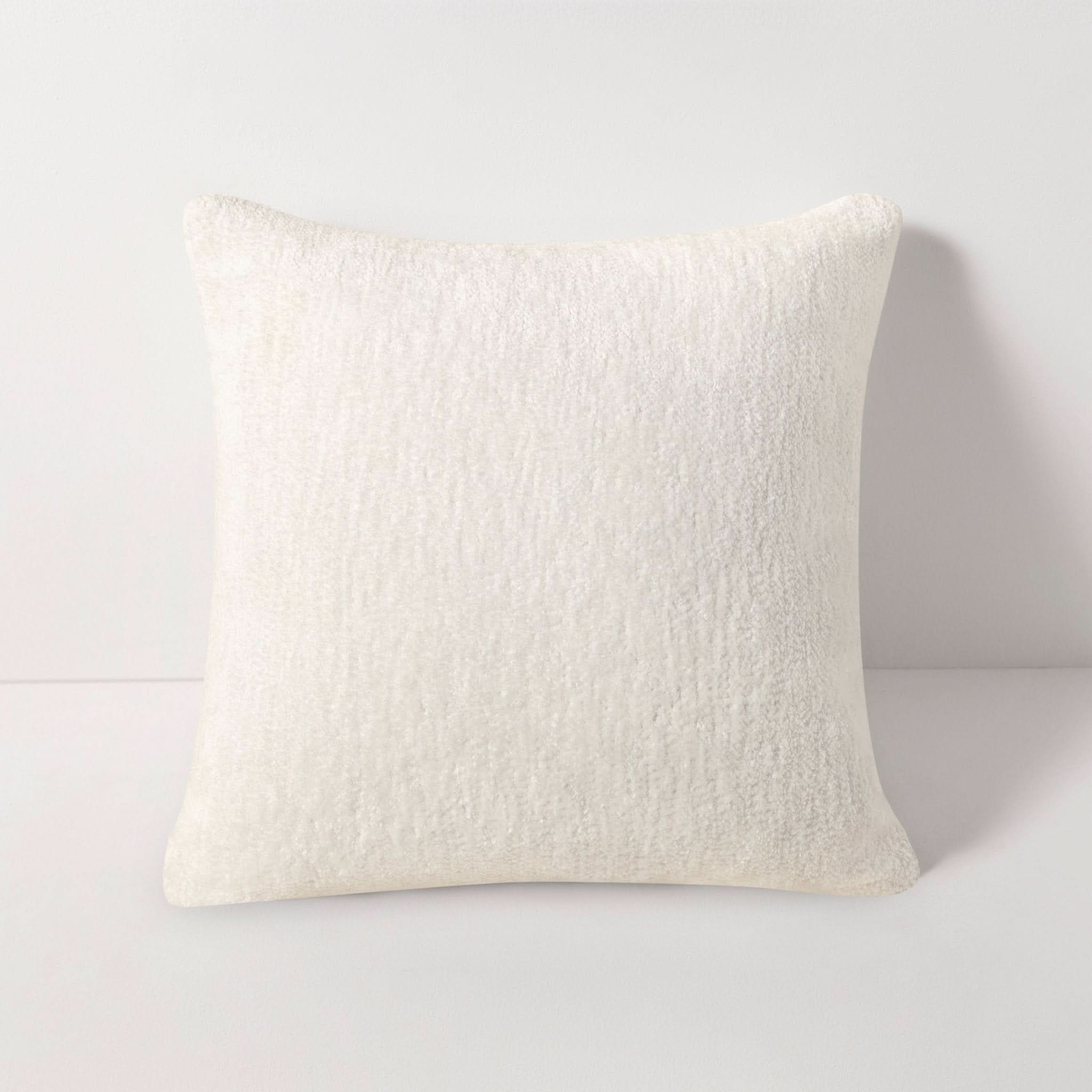 Harbour Throw Pillow Marley Snow
