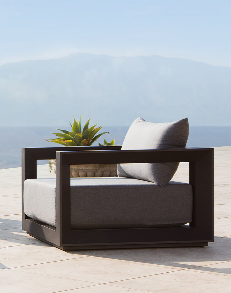 Harbour Vaucluse Dining Chair in Aluminum Asteroid / Batyline Silver