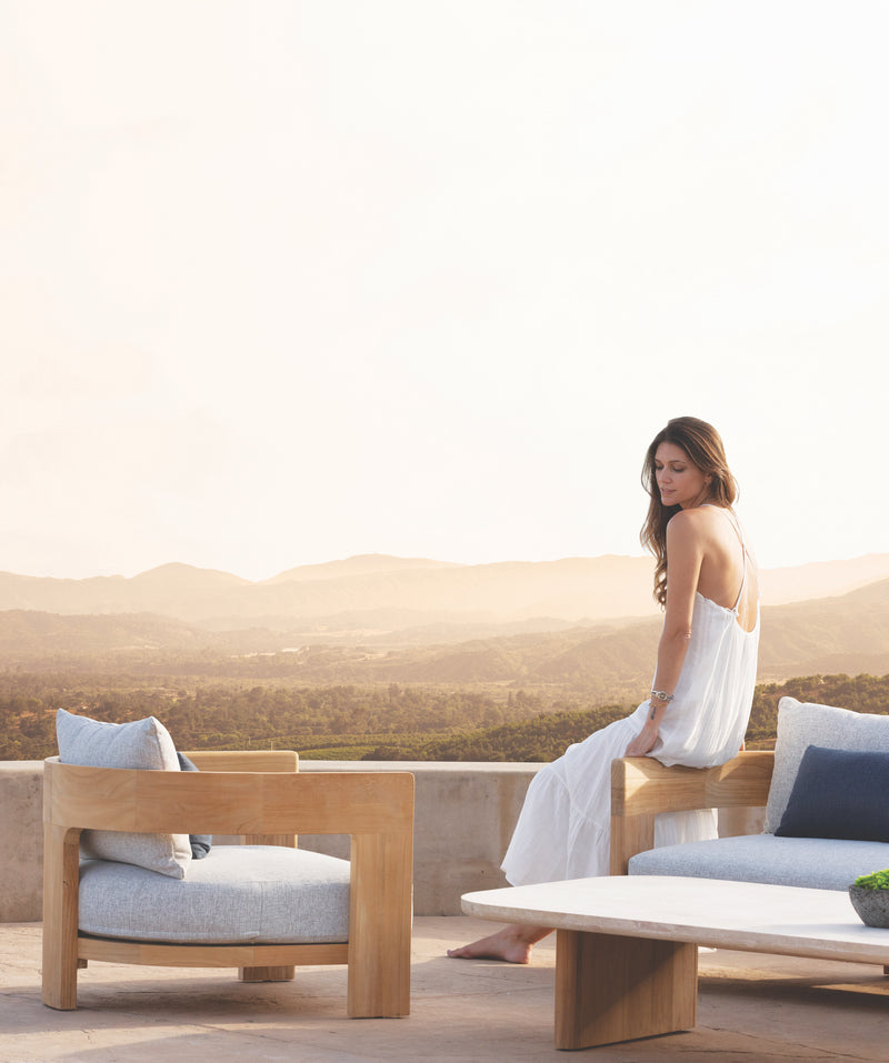 Harbour Victoria Teak Sun Lounge in Teak Natural / Batyline White