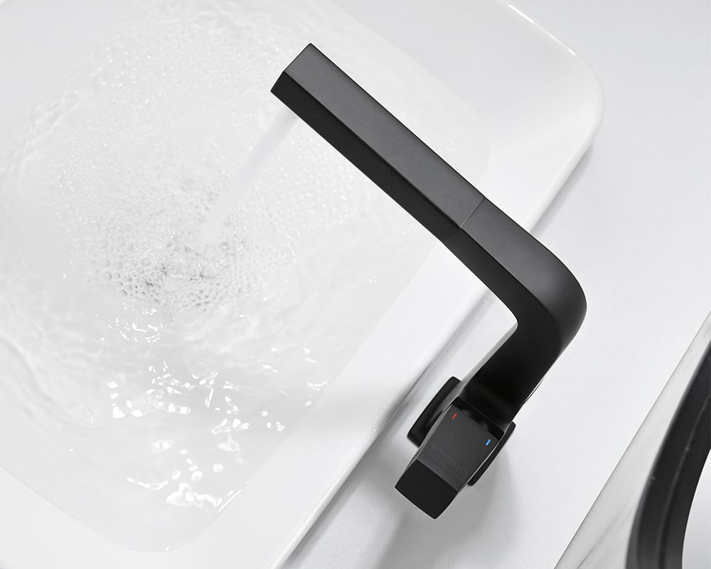HMR Modern Single Hole Bathroom Sink Faucet Dual Function Pull-Out Spray Faucet - Black