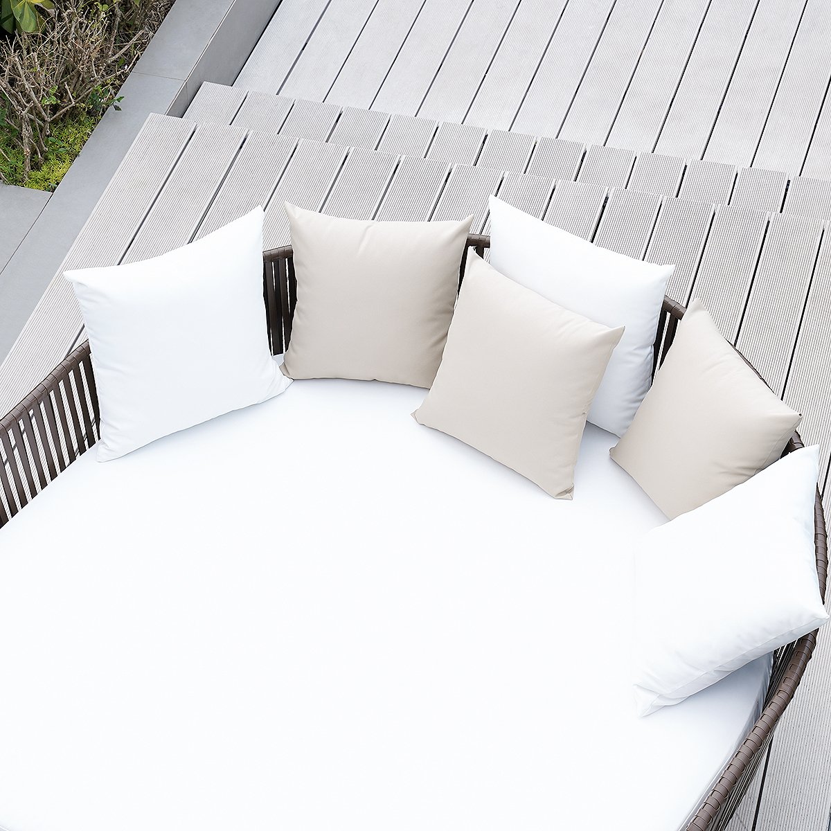 HMR - Modern Style Rattan & Metal Outdoor Patio Daybed with Cushion Pillow