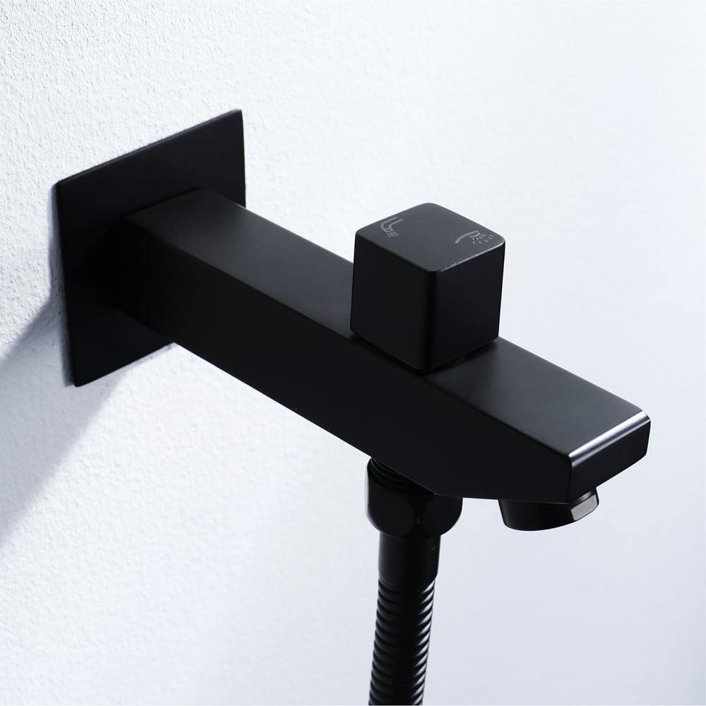 HMR - Wall-Mounted 31" Shower System in Black Rainfall 5 Functions