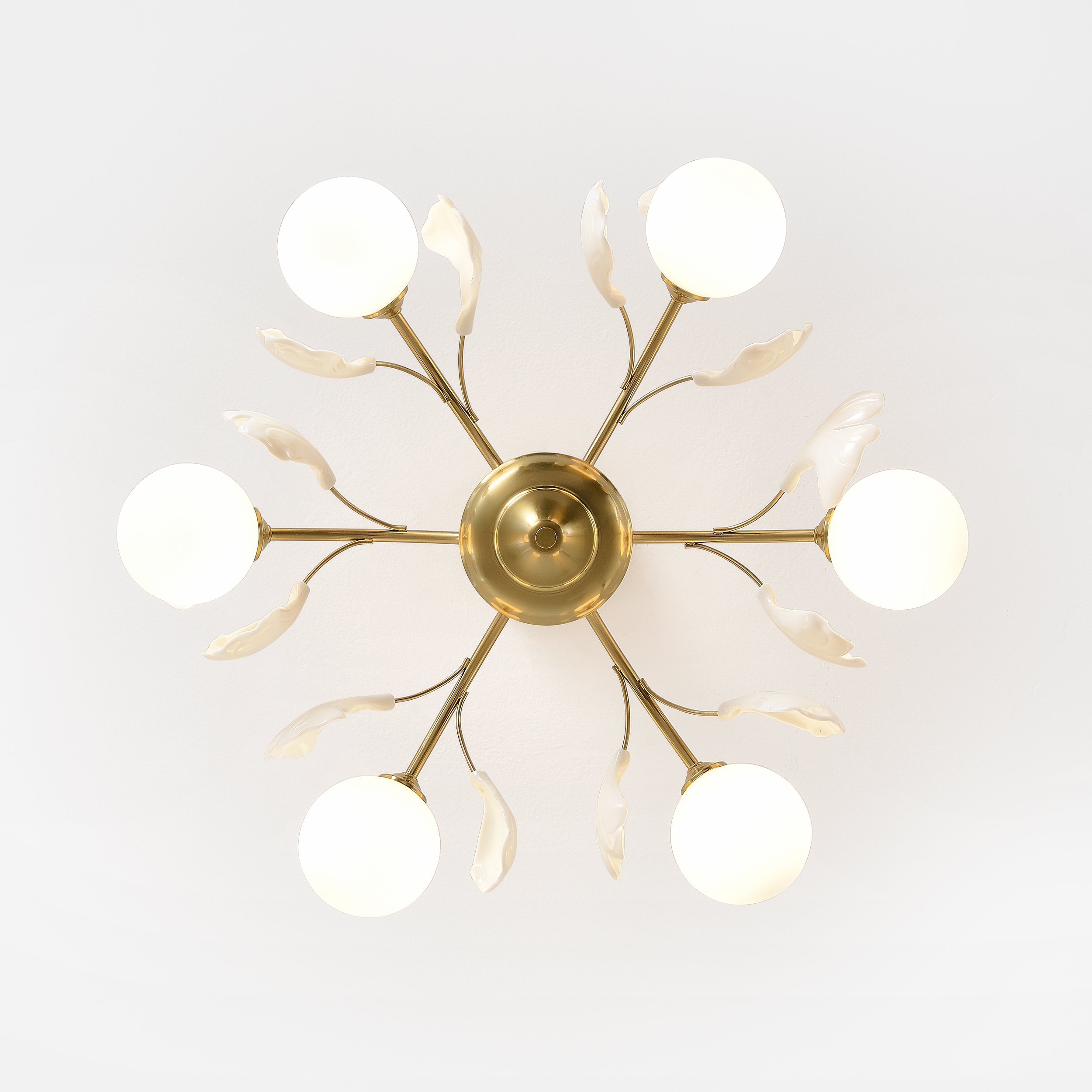 HMR - 6-Light Ceiling Light with Metal and Glass in Gold and White