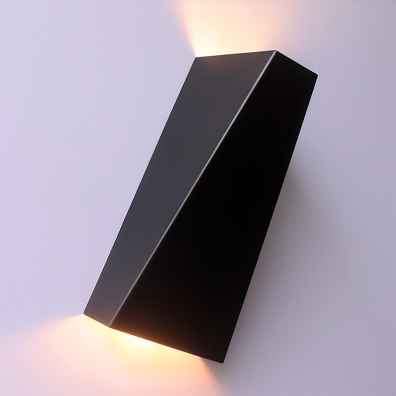 HMR - Single-Light Up and Down Wall Light Sconce in Black, Metal