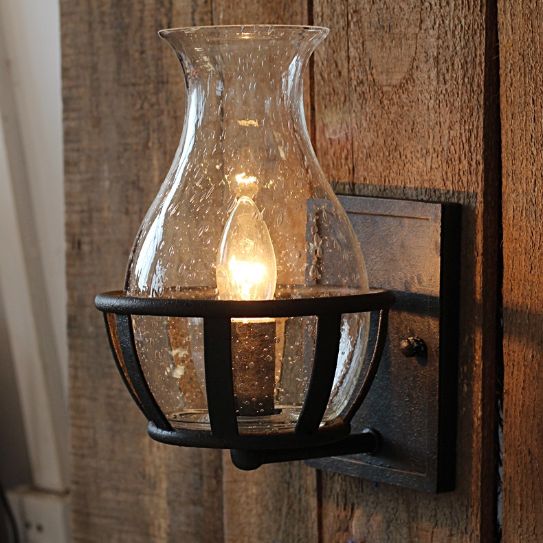 HMR - Single Candelabra Wall Lamp in Metal, Glass