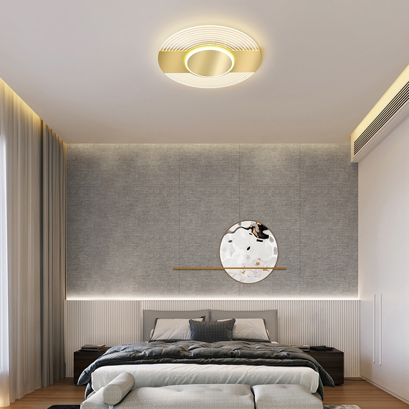 HMR - Round LED Flush Mount Light in Gold, Metal