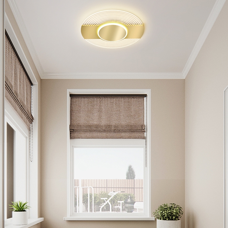 HMR - Round LED Flush Mount Light in Gold, Metal