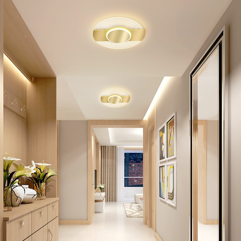 HMR - Round LED Flush Mount Light in Gold, Metal