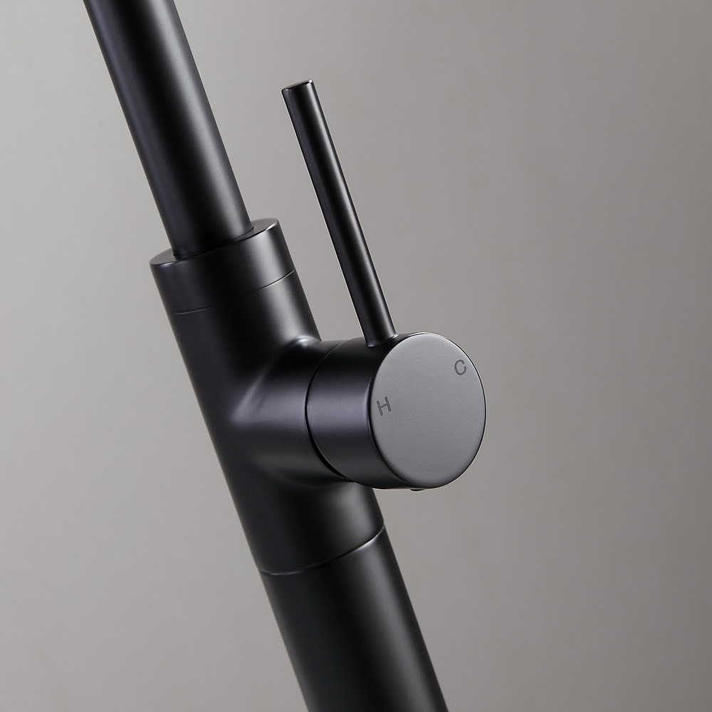 HMR - Brewst Freestanding Tub Filler Faucet in Matte Black, Brass