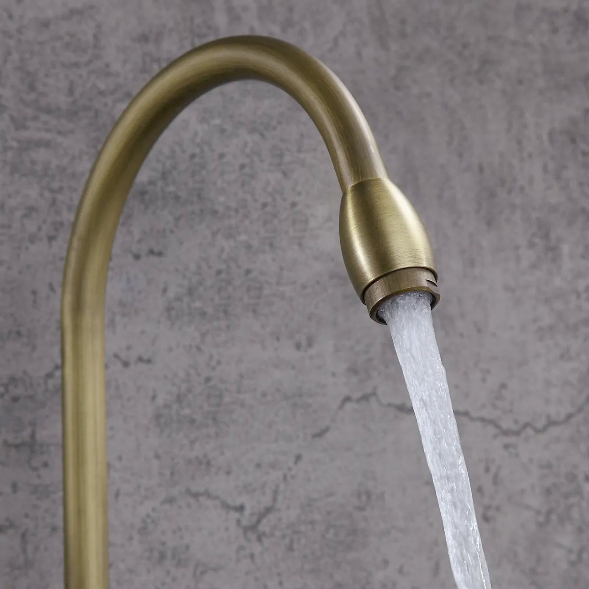 HMR - Stev Classic Goosenecked Single Handle 1-Hole Kitchen Faucet Solid Brass in Antique Brass