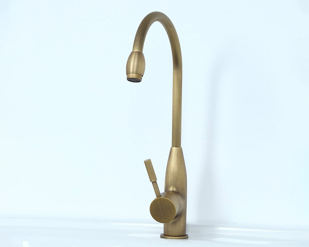 HMR - Stev Classic Goosenecked Single Handle 1-Hole Kitchen Faucet Solid Brass in Antique Brass