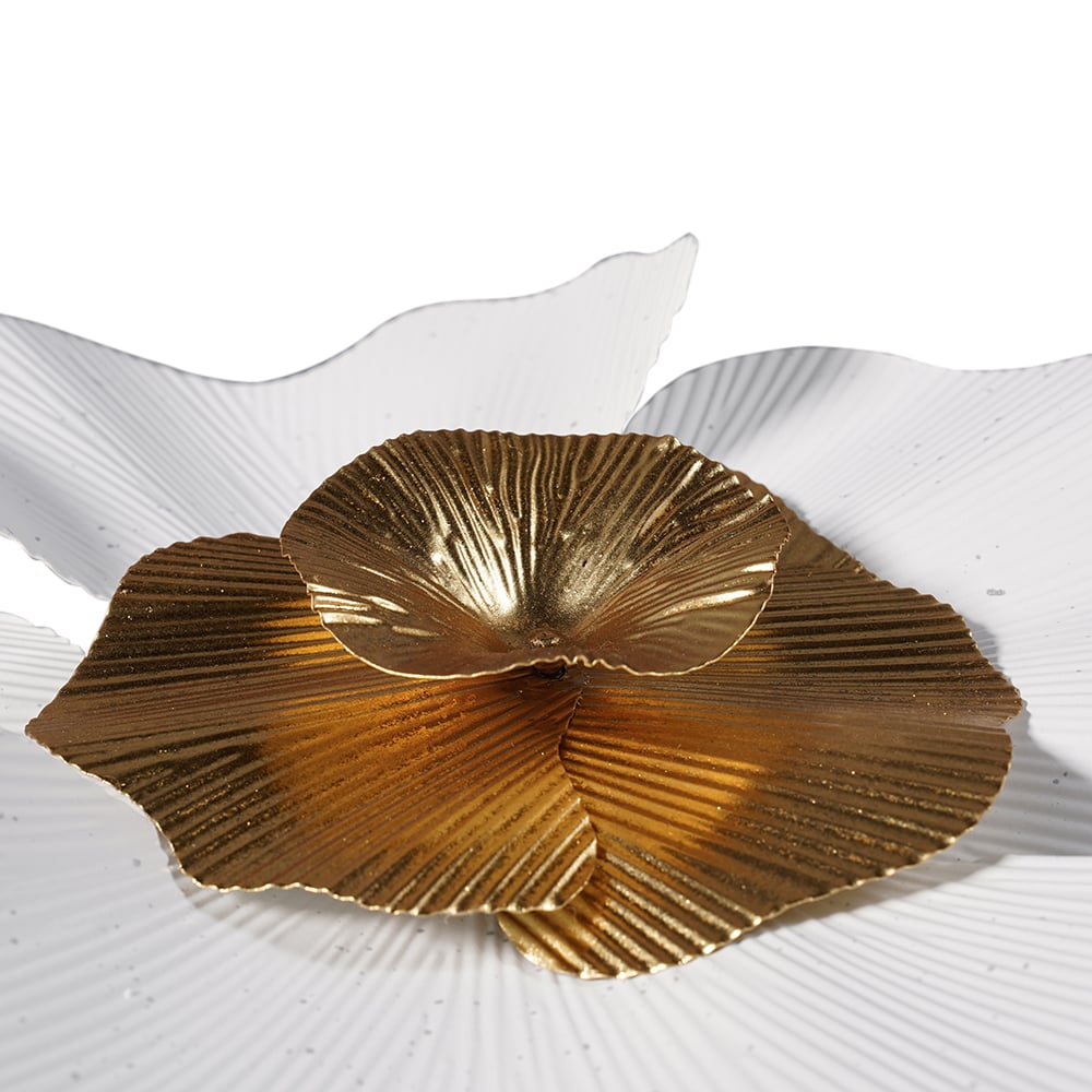 HMR - Metal Flower Wall Decor in Gold and White
