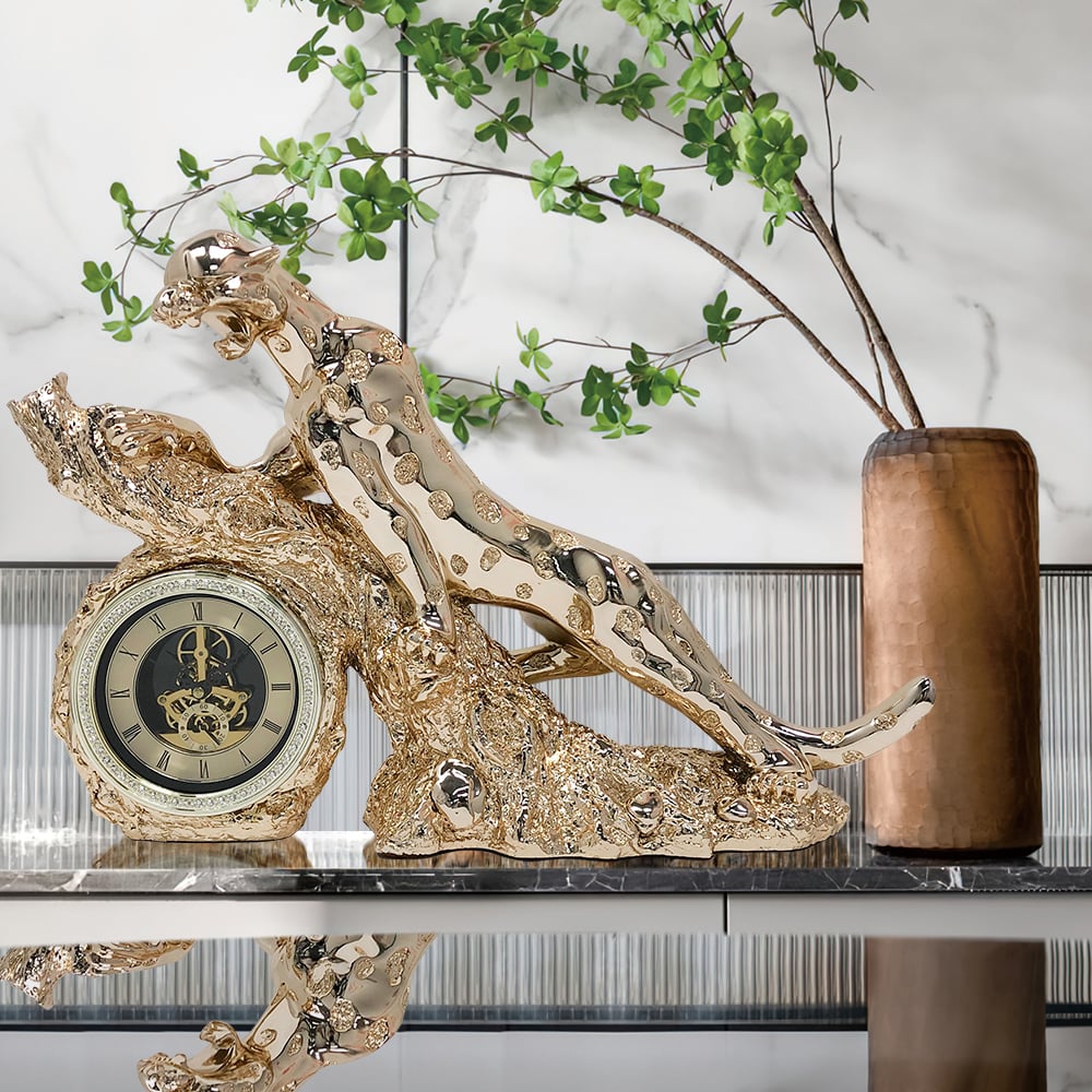 HMR - Gold Electroplating Cheetah Mute Imitation Diamond Resin Table Clock Home Decoration