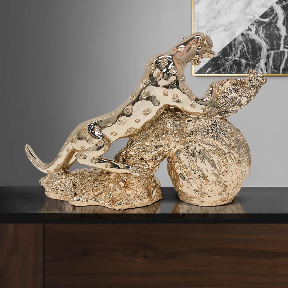 HMR - Gold Electroplating Cheetah Mute Imitation Diamond Resin Table Clock Home Decoration