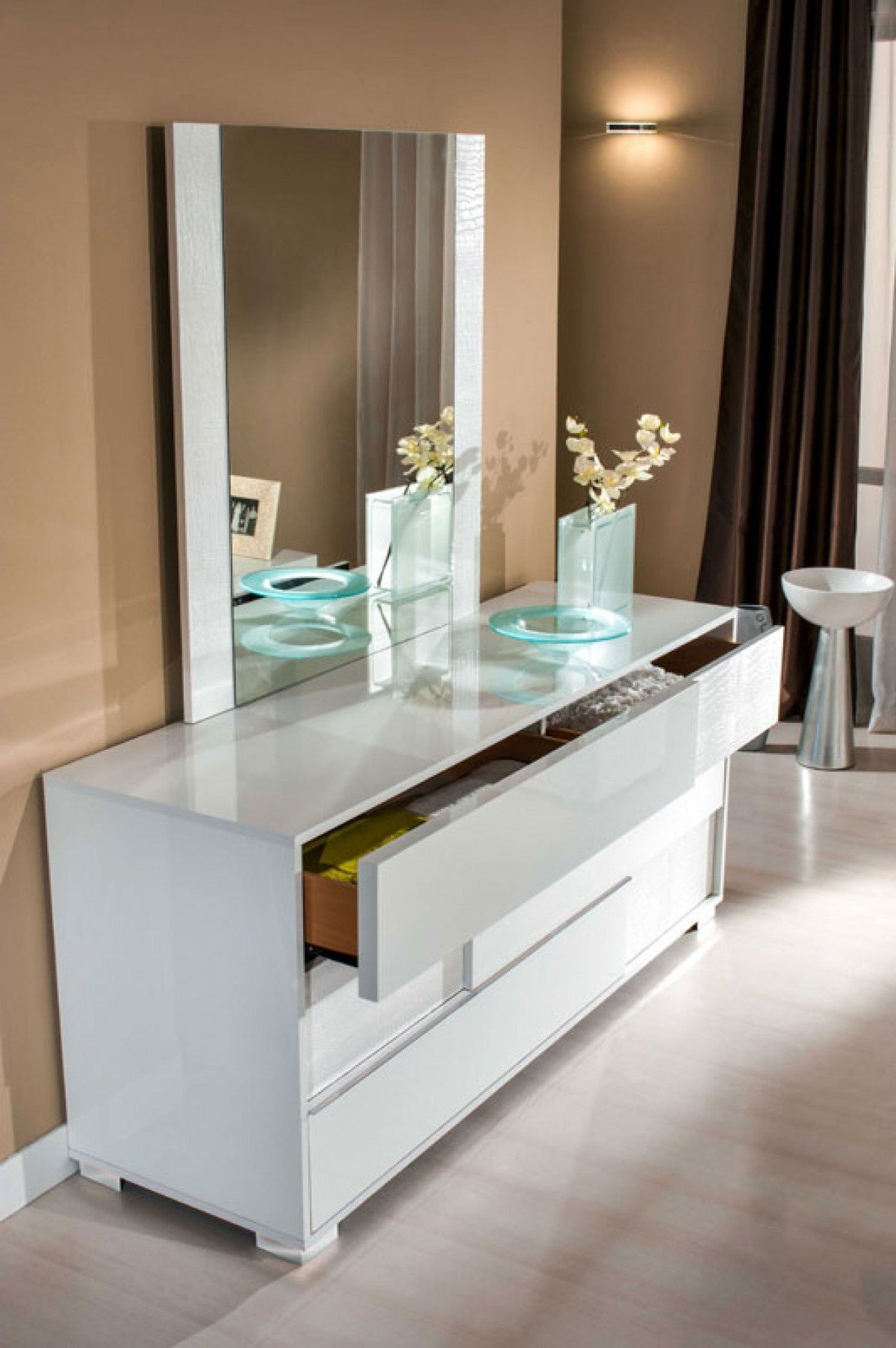 Jubilee - Anderm Modern Bedroom Set