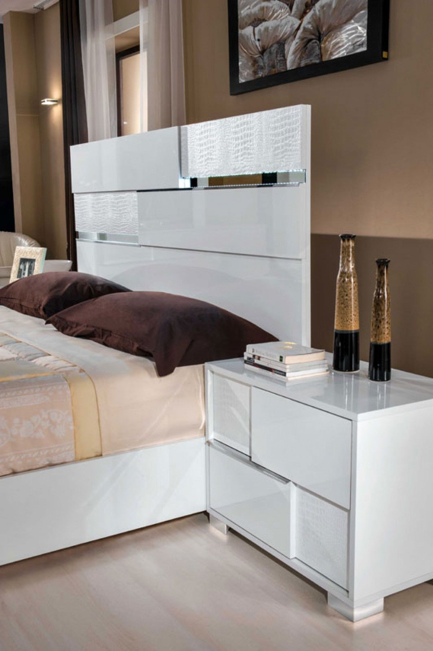 Jubilee - Anderm Modern Bedroom Set