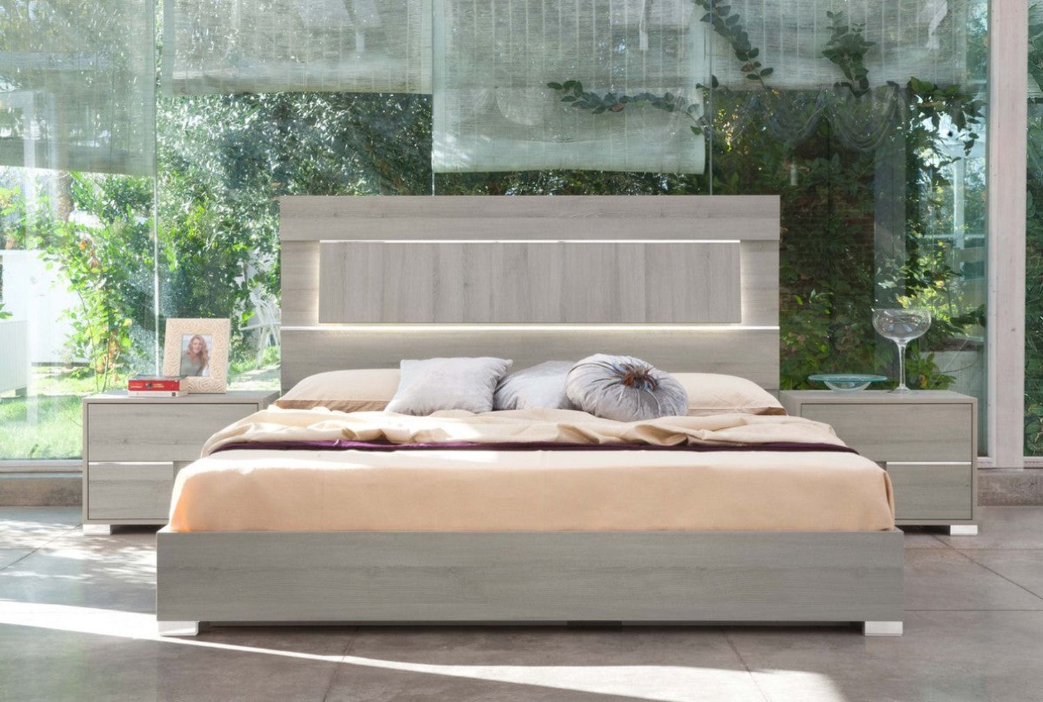 Jubilee - Erica Modern Bedroom Set