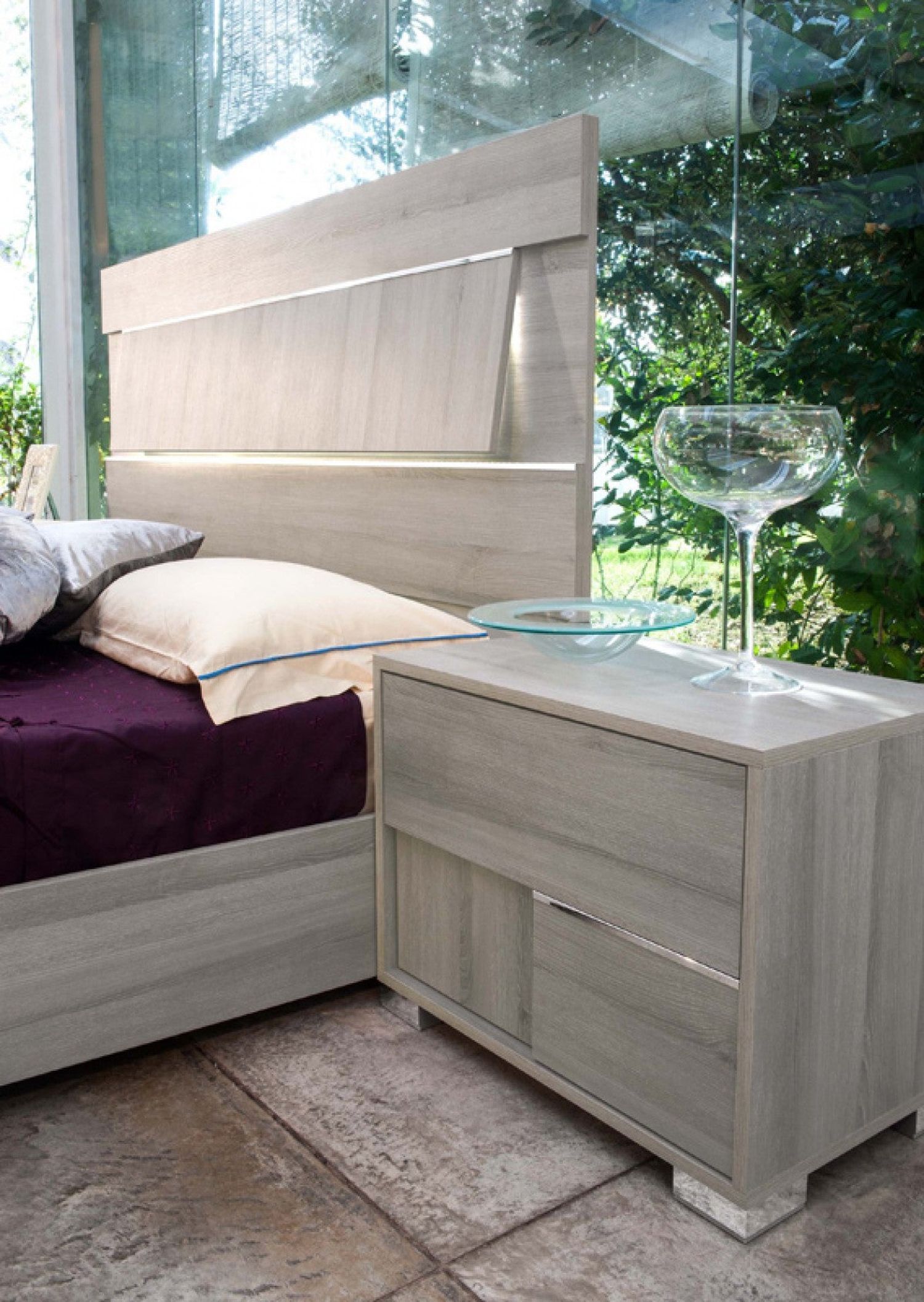 Jubilee - Erica Modern Bedroom Set