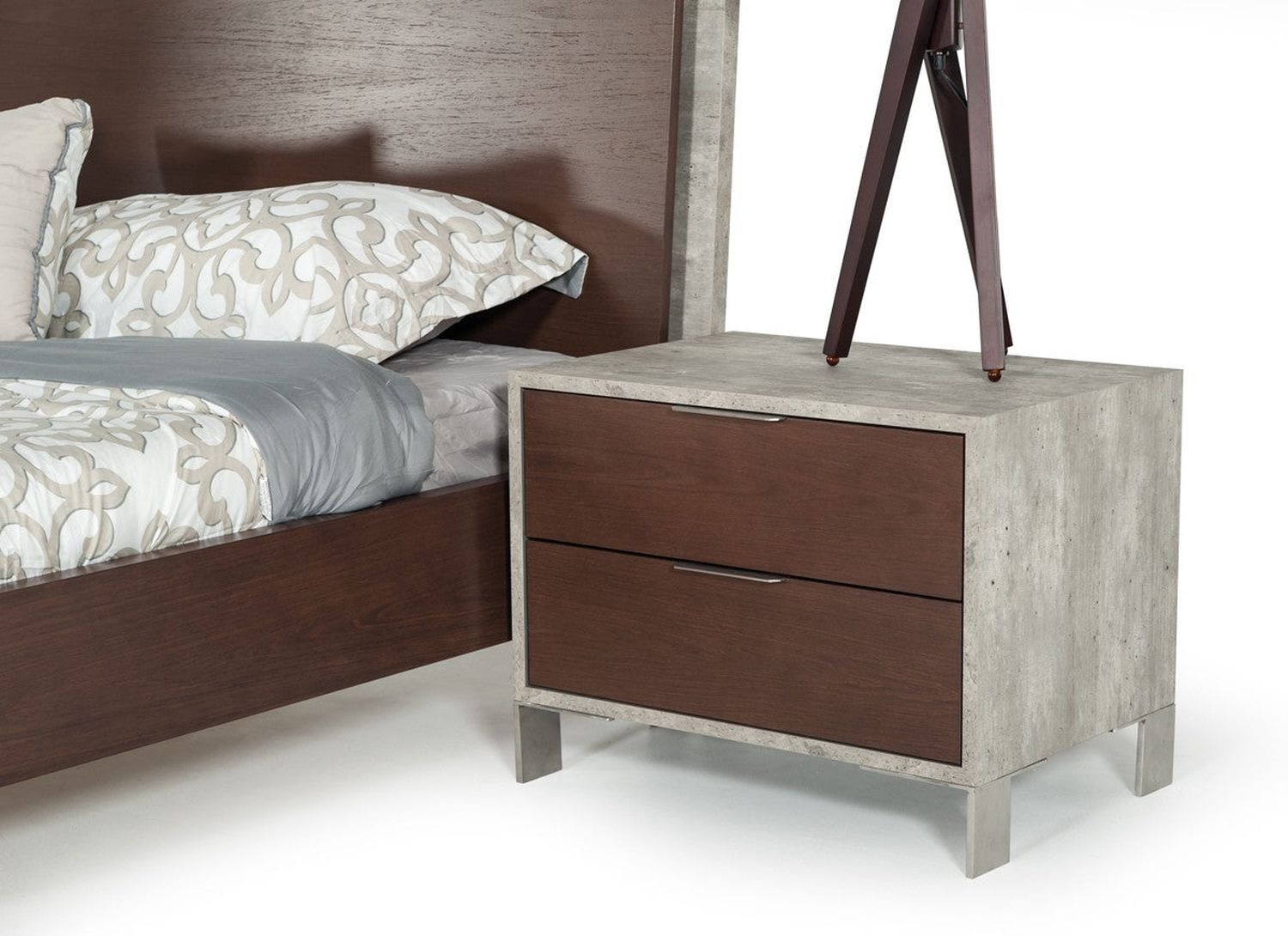 Jubilee - Camona Modern Bedroom Set