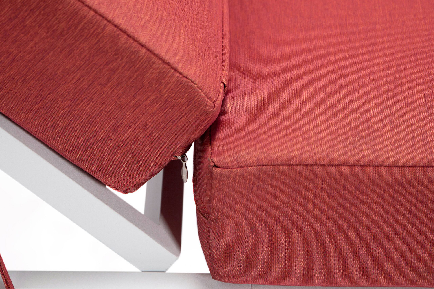 LeisureMod Chelsea Modern Outdoor White Chaise Lounge Chair with Side Table and Cushions - Red