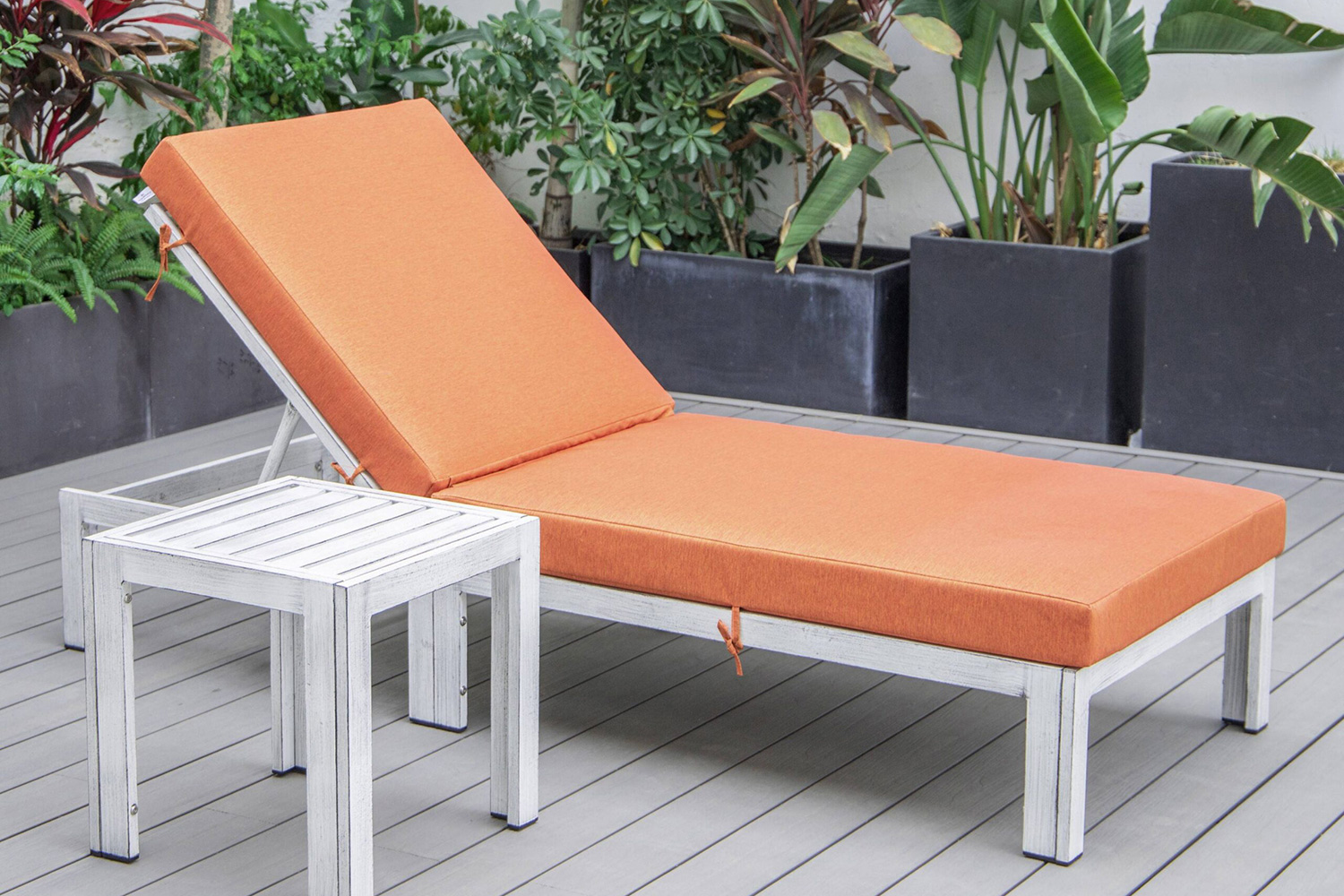 LeisureMod Chelsea Modern Outdoor Weathered Gray Chaise Lounge Chair with Side Table and Cushions - Orange
