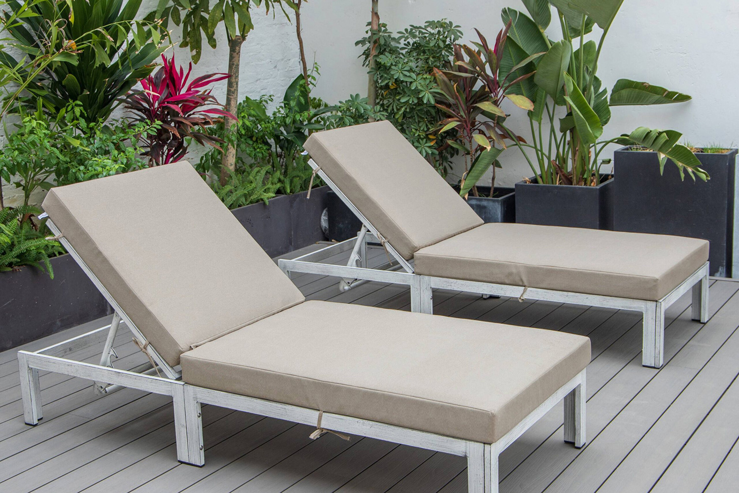 LeisureMod Chelsea Modern Outdoor Weathered Gray Chaise Lounge Chair with Cushions (Set Of 2) - Beige