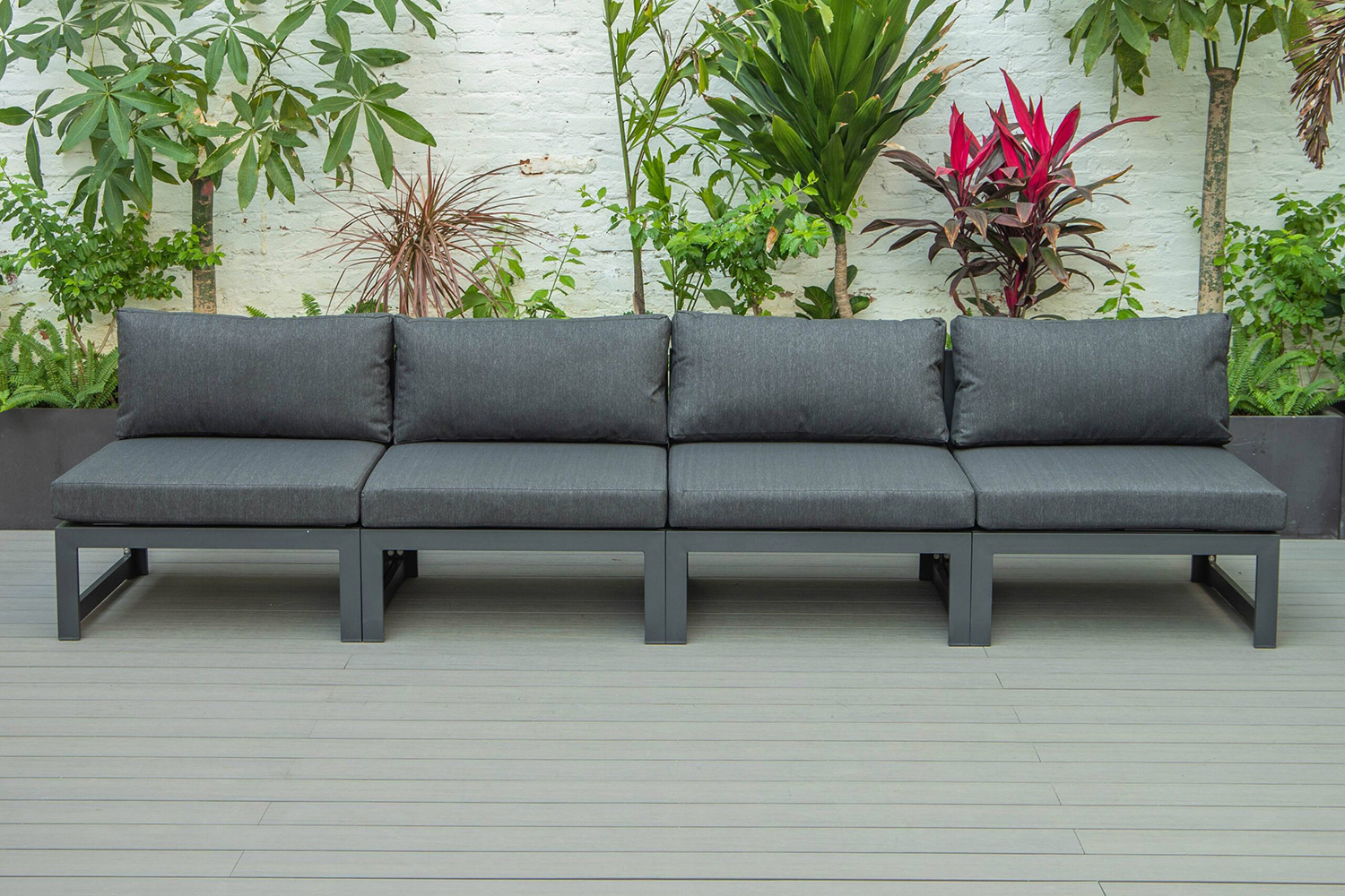 LeisureMod Chelsea 4-Piece Middle Patio Chairs Black Aluminum with Cushions - Black
